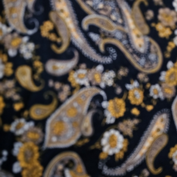 CONSEQUENCE Slim fit size small men Paisley shirt. - Picture 10 of 16